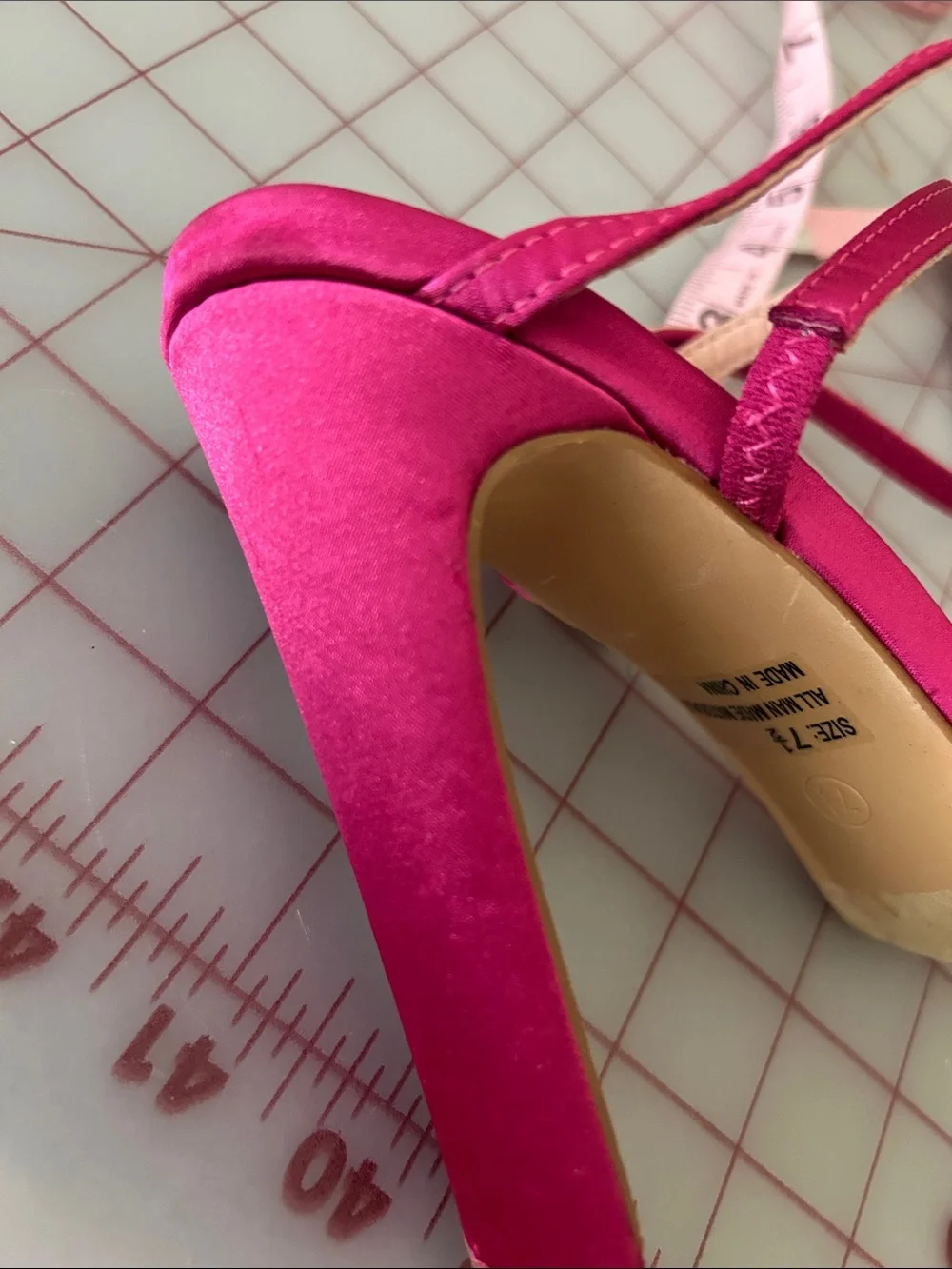 Lulu's Fuchsia Satin Strappy Heeled Sandals NWOT